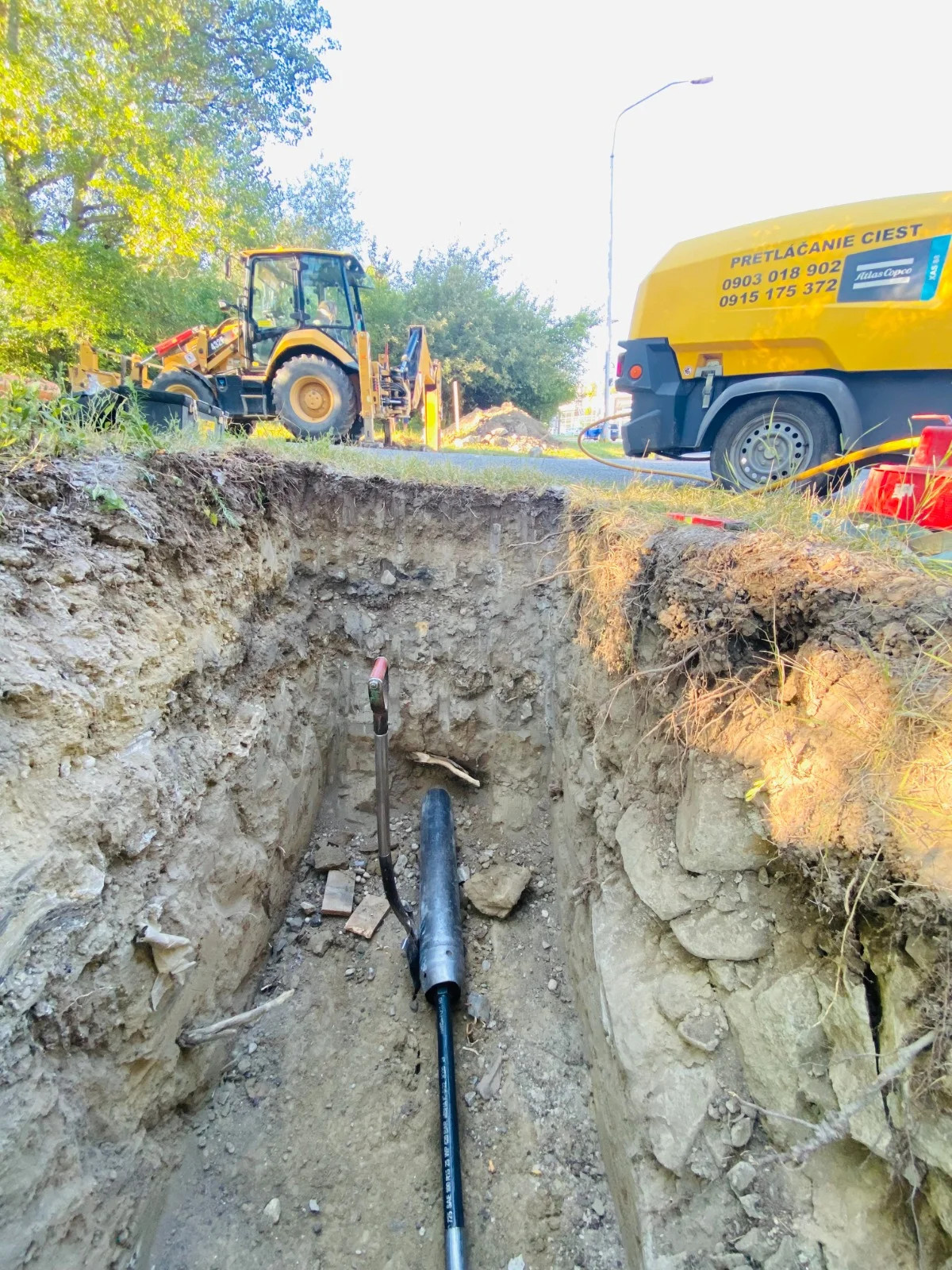 pretláčanie pod cestou Galanta